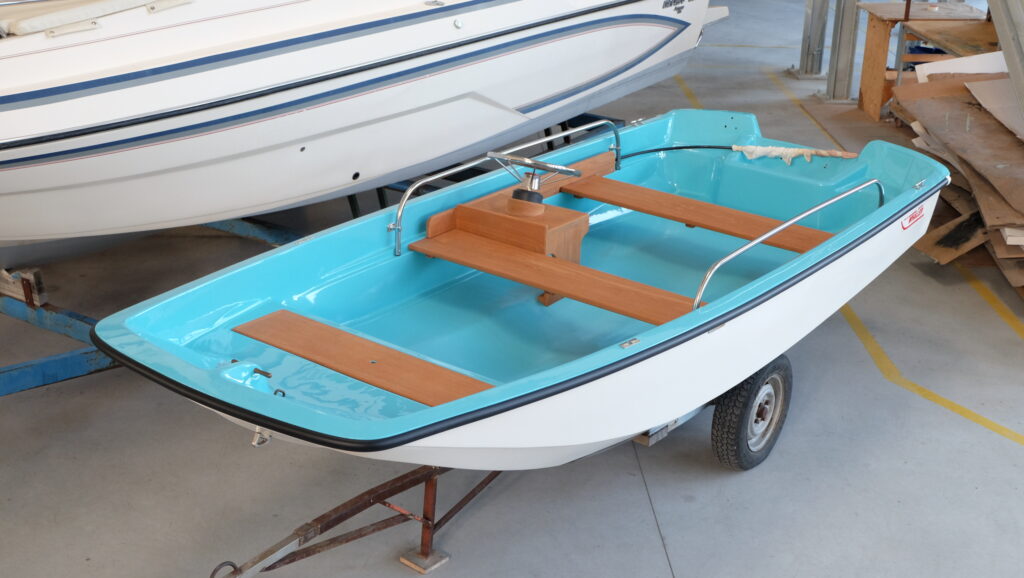 BOSTON WHALER 13